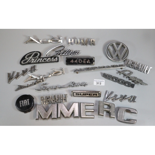 313 - Collection of vintage and other car badges to include: Cortina, Fiat, Volkswagen, Viva, Renault etc.... 