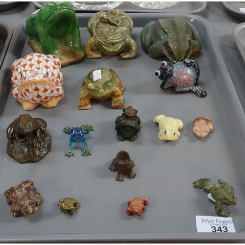 343 - Tray of models of frogs and toads, including; pottery, hardstone, metal, cloisonne, glass etc, some ... 