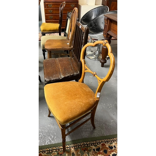 471 - Collection of six chairs to include: Victorian button back fireside chair, balloon back chairs, rust... 