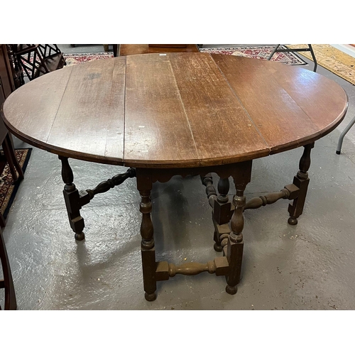 491 - 18th century oak single drawer gateleg table.   (B.P. 21% + VAT)