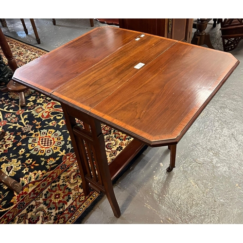 492 - Edwardian mahogany inlaid Sutherland table together with an Edwardian mahogany inlaid tile top pot c... 