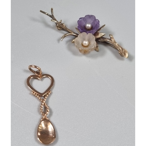 237 - 9ct rose gold love spoon charm (possibly Clogau).  1.4g approx.  Together with 9ct gold floral and p... 