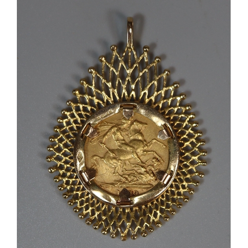265 - Queen Victoria gold Sovereign 1889, in 9ct gold filigree pendant mount.  Total weight 14.9g approx. ...