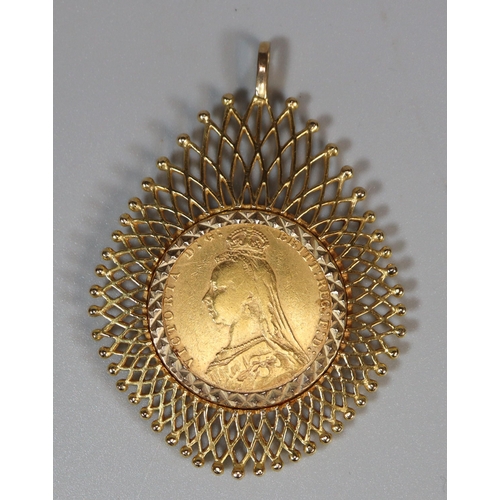 265 - Queen Victoria gold Sovereign 1889, in 9ct gold filigree pendant mount.  Total weight 14.9g approx. ... 