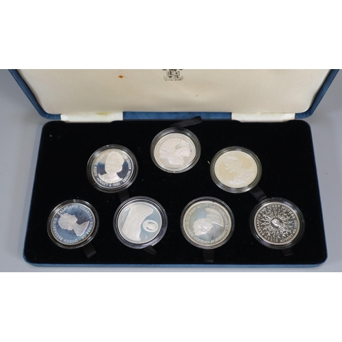 292 - The Royal Mint silver Her Majesty Queen Elizabeth The Queen Mother 1988 coin collection, in original... 