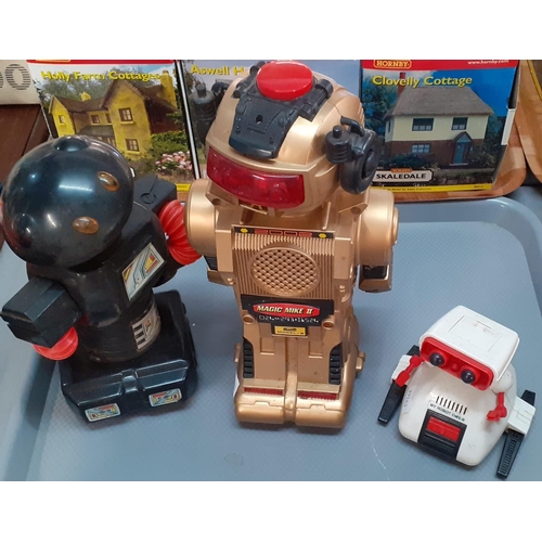 338 - Three battery operated vintage robots made in China, Hong Kong and Malaysia, one marked 'Magic Mike ... 