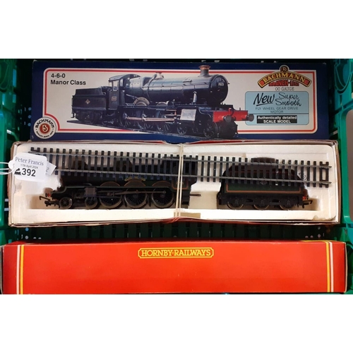 392 - Bachmann Branch -Line OO gauge 4-6-0 Manor Class locomotive in original box together with two Hornby... 