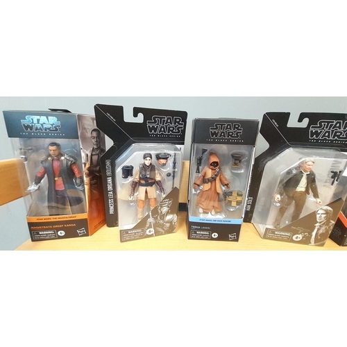 399 - Collection of Star Wars figures, all in original packaging to include: Princess Leia Organa, Hans So... 