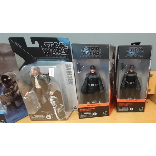 399 - Collection of Star Wars figures, all in original packaging to include: Princess Leia Organa, Hans So... 