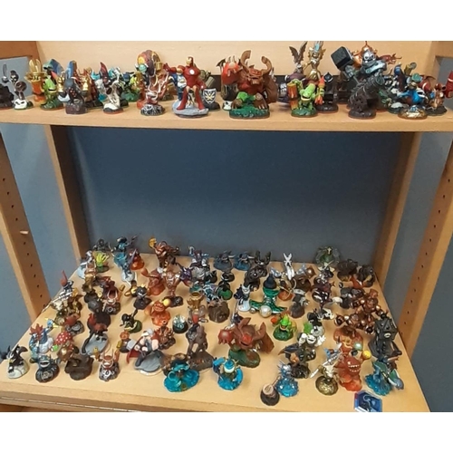 402 - Large collection of Skylander character figures to include: First Series 2011 Original Spyro's Adven... 