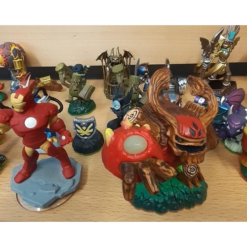 402 - Large collection of Skylander character figures to include: First Series 2011 Original Spyro's Adven... 