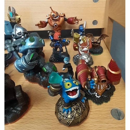 402 - Large collection of Skylander character figures to include: First Series 2011 Original Spyro's Adven... 