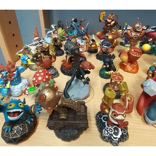 402 - Large collection of Skylander character figures to include: First Series 2011 Original Spyro's Adven... 