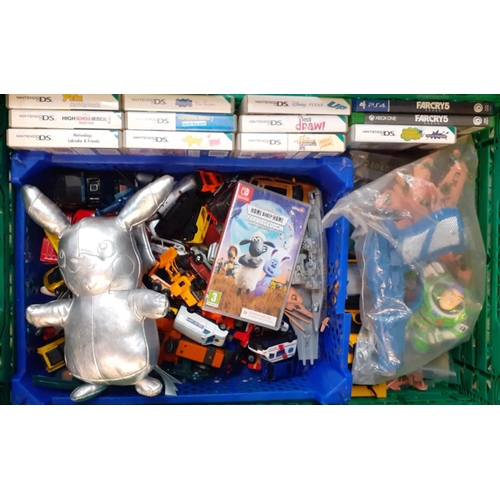 424 - Green crate comprising various video games, Pokemon 25th Celebration silver Pikachu doll, Nintendo D... 