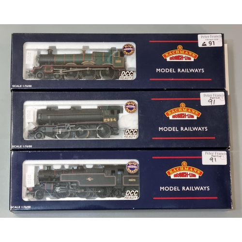 91 - Three Bachman Branch-Line 1:76 scale model locomotives in original boxes to include: 32-877 Fairburn... 