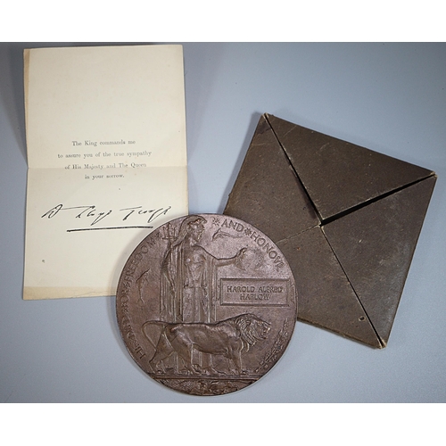 186 - WWI bronze Death Penny, Harold Alfred Harlow, in original envelope case and facsimile message from T... 