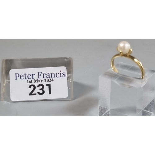 231 - 18ct gold pearl ring.  3.6g approx.  Size Q.   (B.P. 21% + VAT)