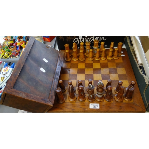 357 - Wooden chess board with full set of chess pieces and wooden box. 
(B.P. 21% + VAT)