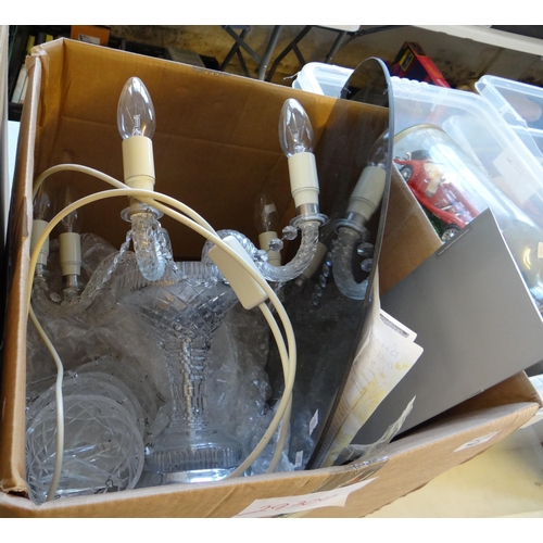 360 - Two boxes containing Tipperary crystal chandeliers and chandelier parts. (2)
(B.P. 21% + VAT)