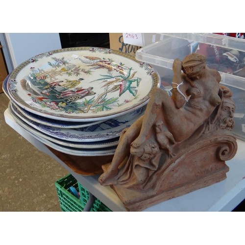 362 - Tray of 19th Century meat plates to include; 'Willow' and 'Pekin' patterns etc. Together with a cera... 