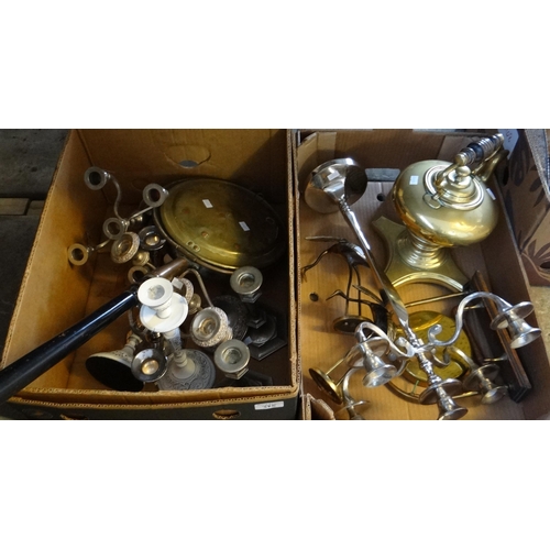 375 - Two boxes of metalware to include: brass bed warmer with turned wooden handle, candelabra, candlesti... 