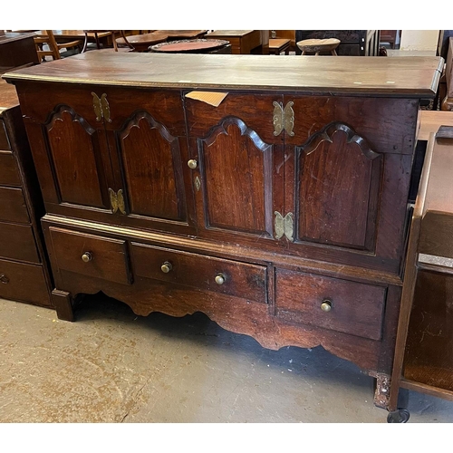 422 - 18th century Welsh oak coffer, now converted to a cupboard.   (B.P. 21% + VAT)