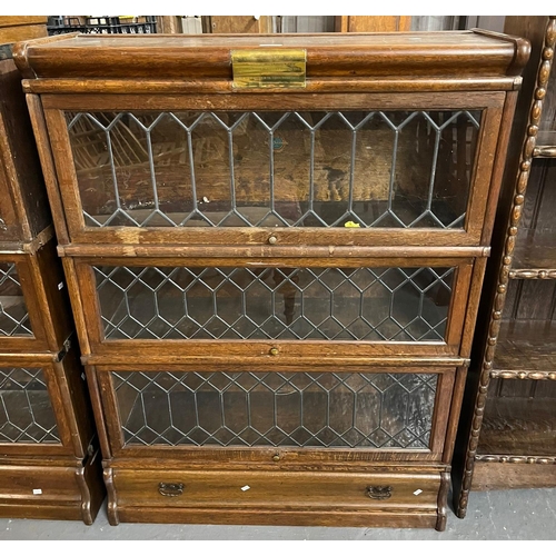 440 - Early 20th century oak presentation Globe Wernicke lead glazed three sectional book case with under ... 