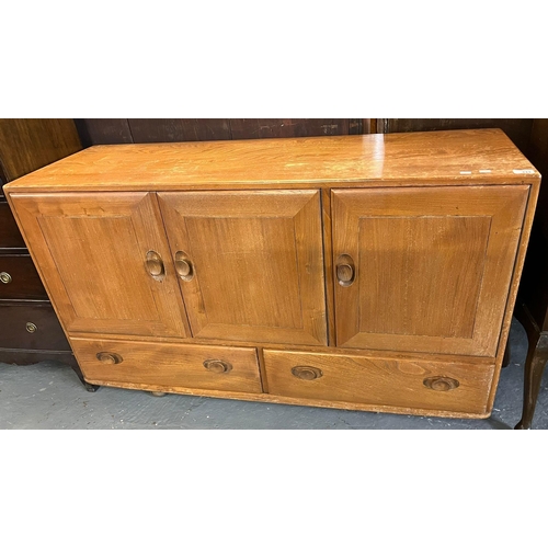 444 - Ercol elm Windsor sideboard.  130x44x76cm approx.   (B.P. 21% + VAT)