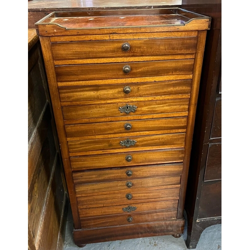 448 - Victorian mahogany tray top and brass inlaid free standing collectors/specimen cabinet of twelve dra... 