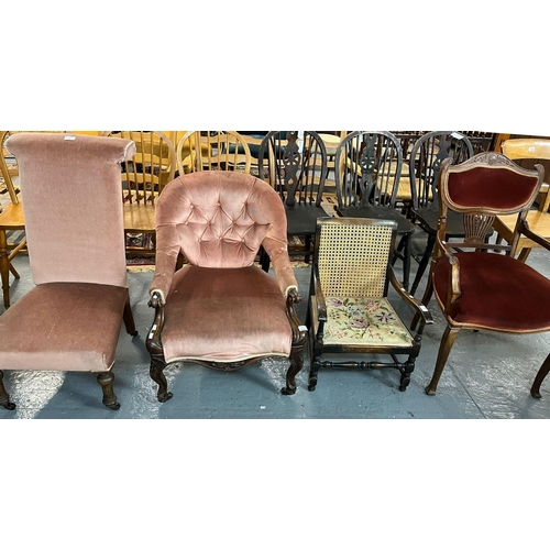 454 - Collection of chairs to include: prie-dieu chair, Victorian walnut button back show frame fireside c... 