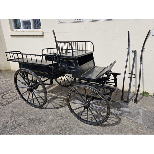 517 - Horse drawn vehicle - modern four wheeled Wagonette with single and twin shafts, having square secti... 