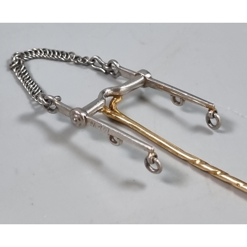 242 - Edwardian design unusual novelty full pelham and curb link chain stock/cravat pin.  (B.P. 21% + VAT)