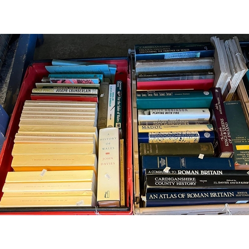 433 - Large collection of books, mainly relating to British History, particularly Wales: 'Roman Britain', ... 