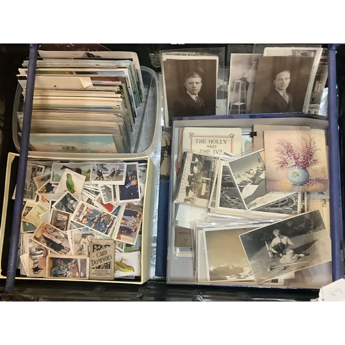 89 - Large collection of cigarette cards, black and white postcards, vintage photographs etc.   (B.P. 21%... 