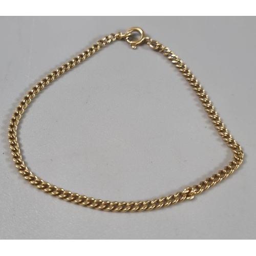 213 - 18ct gold curb link bracelet.  5g approx.  20.5cm long approx.   (B.P. 21% + VAT)