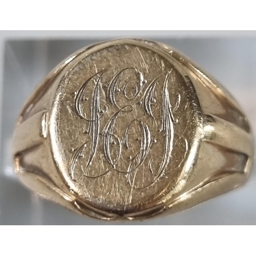 249 - 9ct gold signet ring with monogram. 7.5g approx. Size M (B.P. 21% + VAT)