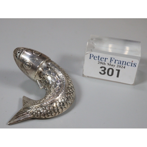 301 - Novelty silver pepperette in the form of a Carp marked 925.   (B.P. 21% + VAT)