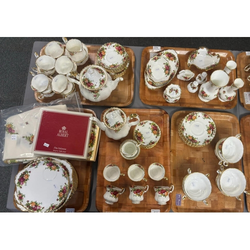 322 - Five trays of Royal albert 'Old Country Roses' design tea, dinner ware and other items to include: t... 