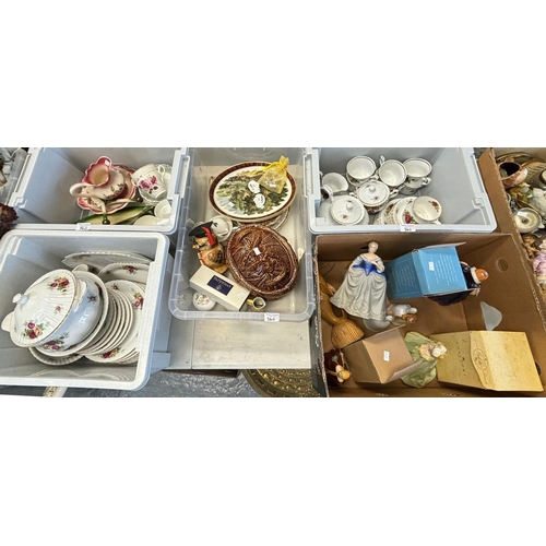 360 - Five boxes of ceramics to include: various dinner ware, Franklin porcelain Elizabeth I, Catherine th... 