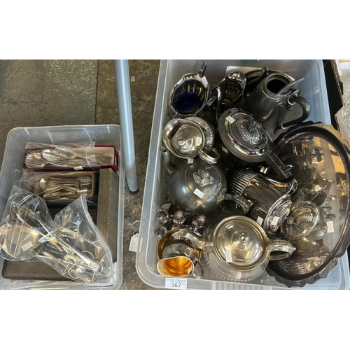 367 - Box of assorted silver plate and pewter items together with a box of silver plated cutlery.  (2)   (... 