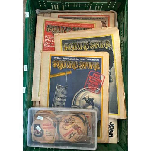 416 - Collection of Rolling Stone magazines 1973 onwards together with Musical Express magazines, 7 inch v... 