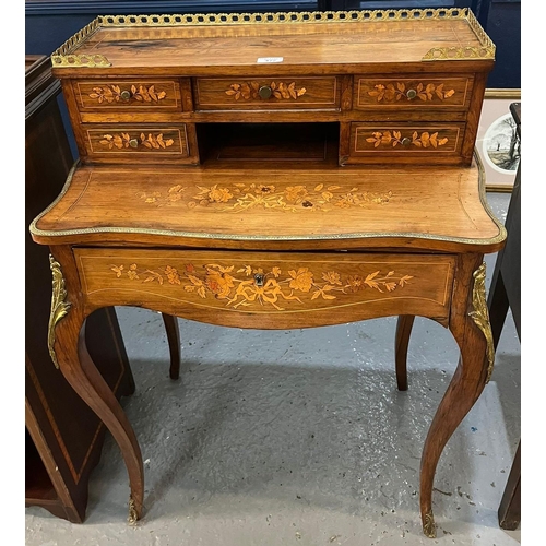 472 - Pretty 19th century French design rosewood marquetry inlaid walnut ladies Bonheur du Jour writing de... 