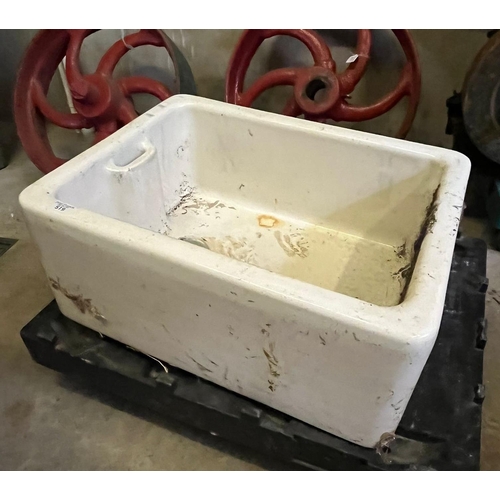 519 - Vintage ceramic Belfast sink.  Provenance: Pembrokeshire Country House.  (B.P. 21% + VAT)