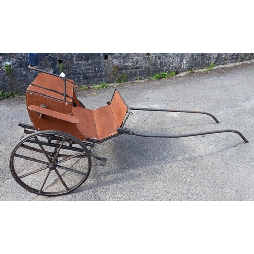 551 - Horse drawn vehicle - modern pony Trap with box section frame and leaf springs.  (B.P. 21% + VAT)