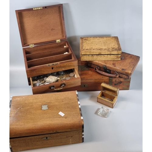 92 - Quantity of assorted boxes to include: small leather pistol case bearing label 'James Woodward & Son... 