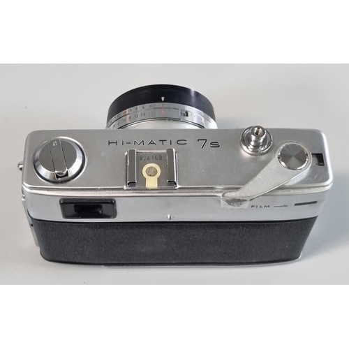 114 - Minolta Hi-Matic 7S 35mm Viewfinder camera with various automatic features, in leather Eveready case... 