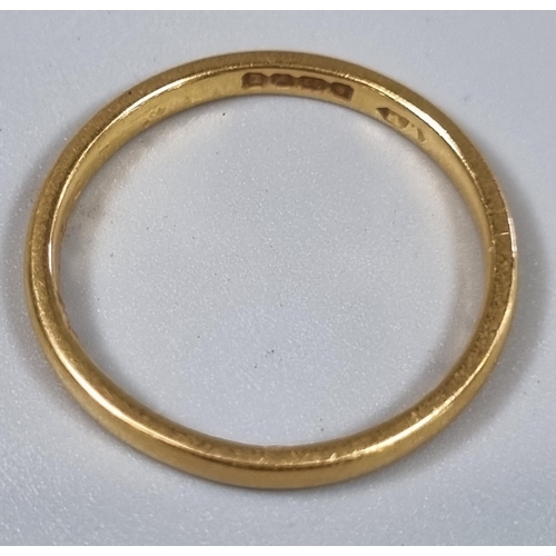 188 - 22ct gold wedding band.  2.9g approx.  Size O1/2.  (B.P. 21% + VAT)