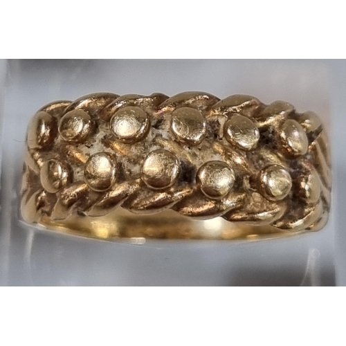 189 - 9ct gold dress ring.  4.7g approx.  Size T.  (B.P. 21% + VAT)