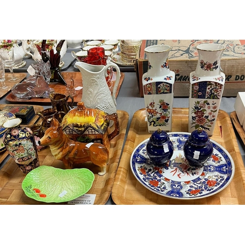 282 - Four trays of ceramics, glass and other items to include: pair of modern Japanese vases, ceramic stu... 