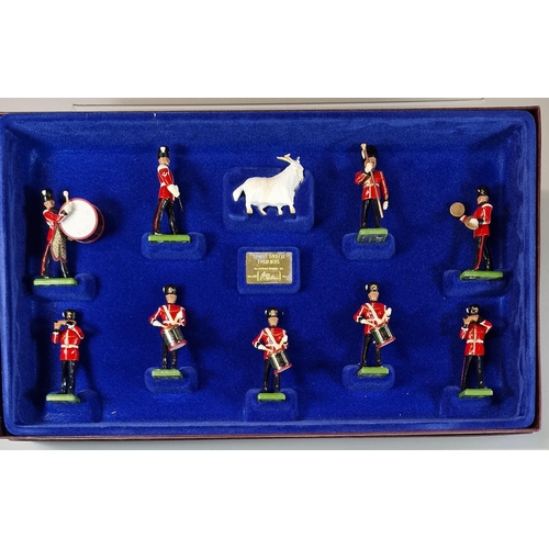 18 - Britains diecast soldier set in original box, The Royal Welch Fusiliers, limited edition of 6000 set... 